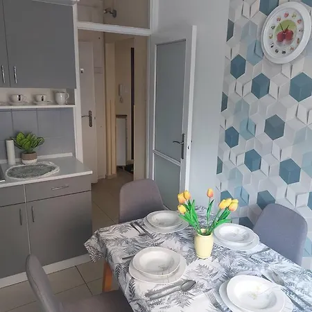 Dóra Location * Debrecen