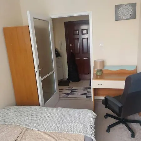 Dóra Location Apartman *